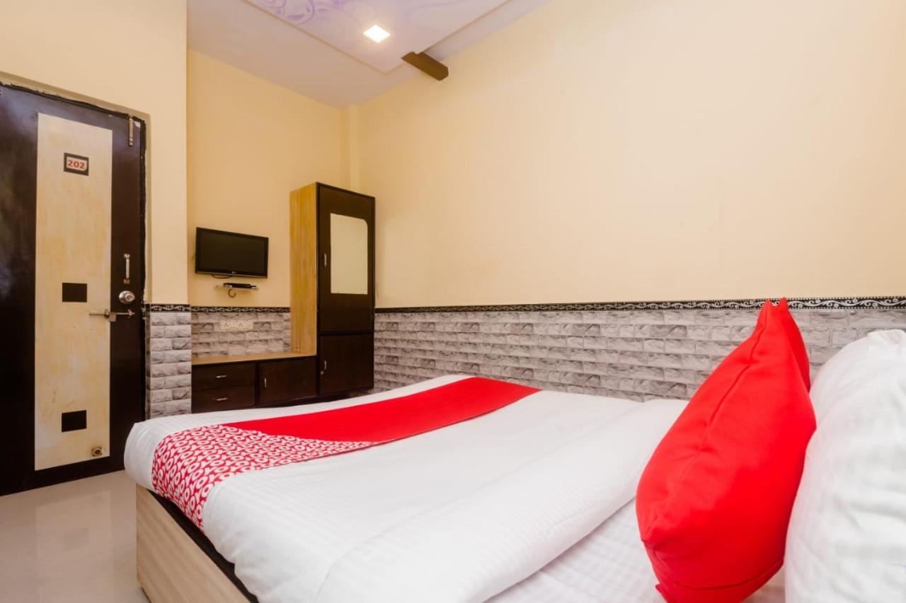 Hotel Nivara นาวีมุมไบ ภายนอก รูปภาพ